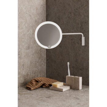 Nástenné/kozmetické zrkadlo s osvetlením/zväčšovacie (5x) ø 20 cm Modo – Blomus - Image 2