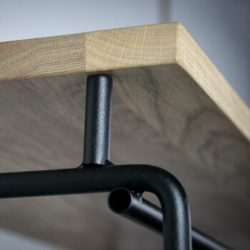 Kovový nástenný vešiak v čierno-prírodnej farbe s poličkou Clint – Spinder Design – Obrázok 8