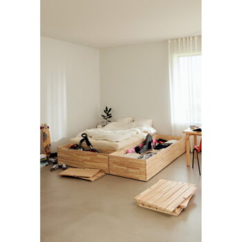 Dvojlôžková posteľ z borovicového dreva s úložným priestorom s roštom v prírodnej farbe 140x200 cm Basement Bed – Karup Design - Image 10