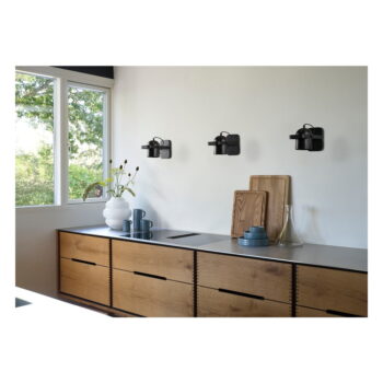 Čierne nástenné svietidlo Nesvik – Villa Collection - Image 2