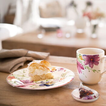 Porcelánový hrnček s motívom kvetín Villeroy & Boch Mariefleur Tea, 430 ml - Image 2