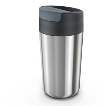 Cestovný hrnček v tmavomodro-lesklo striebornej farbe 450 ml Sipp – Joseph Joseph
