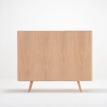 Komoda z dubového dreva Gazzda Ena Two, 135 × 42 × 110 cm – Obrázok 2