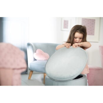 Svetlo modrý zamatový detský puf Lil Sofa – Roba - Image 3