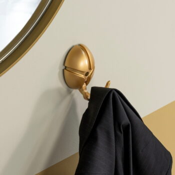 Nástenný háčik v zlatej farbe Tick – Spinder Design – Obrázok 5