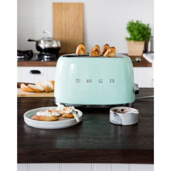 Svetlozelený hriankovač Retro Style – SMEG - Image 7