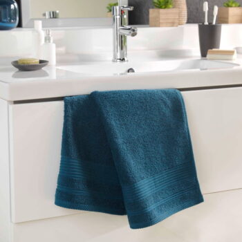 Tmavomodrý froté bavlnený uterák 50x90 cm Tendresse – douceur d'intérieur - Image 2