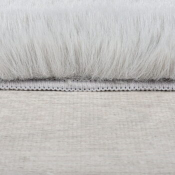 Svetlosivá syntetická kožušina 80x150 cm Ivy Luxury Fur – Flair Rugs - Image 5