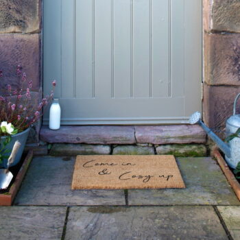 Rohožka z kokosového vlákna 40x60 cm Come In & Cosy Up – Artsy Doormats – Obrázok 7