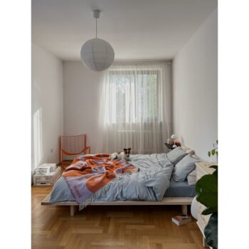 Dvojlôžková posteľ z borovicového dreva s roštom 140x200 cm Japan – Karup Design - Image 9