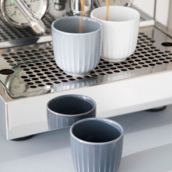 Biely porcelánový hrnček na espresso Kähler Design Hammershoi, 1 dl - Image 2