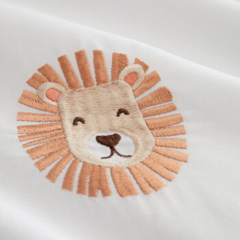 Detské obliečky na jednolôžko 135x200 cm Embroidered Lions – Catherine Lansfield - Image 5