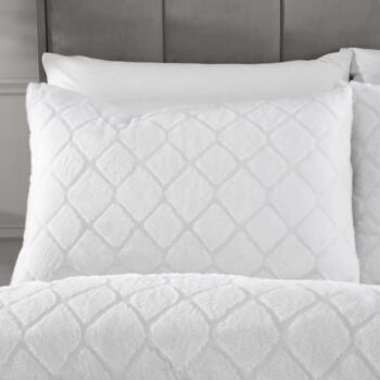 Biele obliečky na dvojlôžko z mikroplyšu 200x200 cm Cosy Diamond - Catherine Lansfield – Obrázok 3