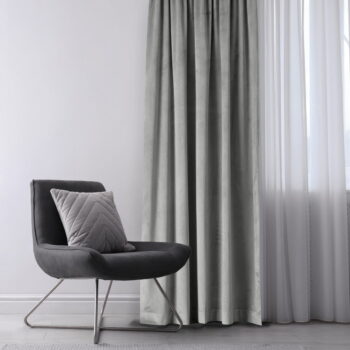 Svetlosivý zamatový dimout záves 140x245 cm Eyelets – AmeliaHome - Image 3