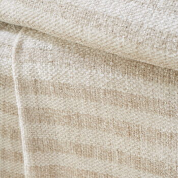 Béžová zamatová deka 130x170 cm Stripe Chenille – Catherine Lansfield - Image 3