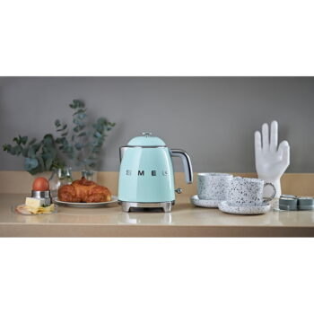 Svetlozelená rýchlovarná kanvica z nehrdzavejúcej ocele 800 ml Retro Style – SMEG - Image 8