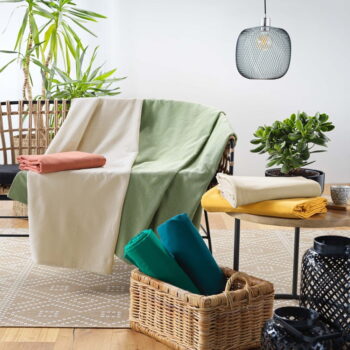 Modrý pléd 220x240 cm Lucile – douceur d'intérieur - Image 5
