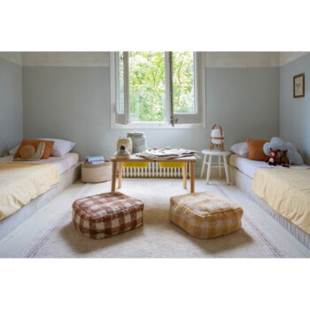 Okrovožltý taburet Vichy Honey – Lorena Canals - Image 7