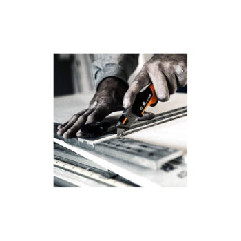 Univerzálny skladací nôž z oceli Fiskars CarbonMax - Image 4