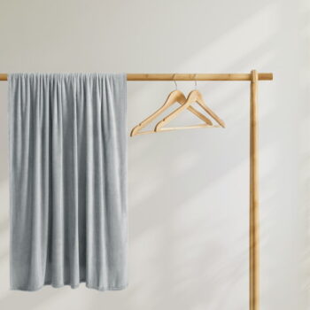 Svetlosivá deka z mikrovlákna DecoKing Mic, 200 × 220 cm - Image 5