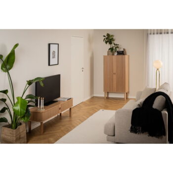 TV stolík v dekore duba v prírodnej farbe 140x45 cm Langley – Actona - Image 6