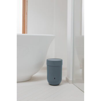 Modrý plastový odpadkový kôš 6 l Touch – Umbra – Obrázok 4