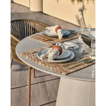 Betónový vonkajší jedálenský stôl Kave Home Itai, ⌀ 120 cm – Obrázok 6