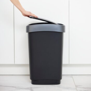 Odpadkový kôš z recyklovaného plastu v strieborno-čiernej farbe 25 l Twist - Rotho - Image 4