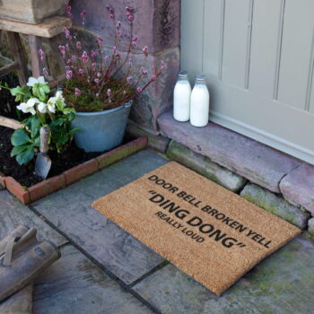Rohožka z kokosového vlákna 40x60 cm Yell Ding Dong – Artsy Doormats – Obrázok 6