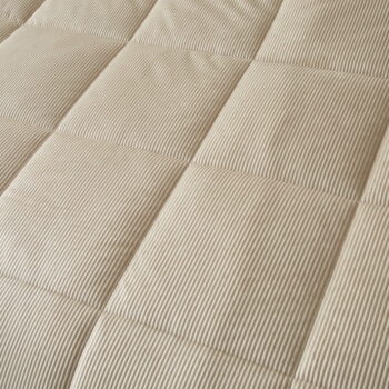 Krémovobiela prešívaná prikrývka z mikroplyšu na dvojlôžko 200x220 cm Cosy Cord - Catherine Lansfield – Obrázok 4