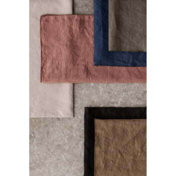 Hnedý ľanový obrúsok Blomus Lineo, 42 x 42 cm – Obrázok 3