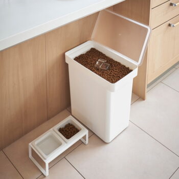 Box na granule 25 l Tower – YAMAZAKI – Obrázok 3