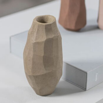 Béžová váza z polyresínu (výška  18 cm) Nuki – Mette Ditmer Denmark - Image 4
