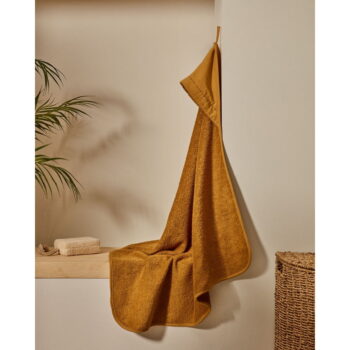 Detská osuška s kapucňou v horčicovej farbe 80x80 cm Deya – Kave Home - Image 2