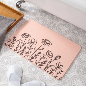 Svetloružová kúpeľňová predložka z kremeliny 39x60 cm Floral Lines – Artsy Doormats - Image 2