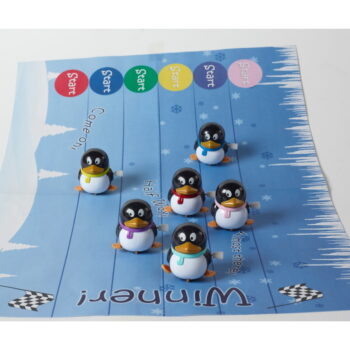 Vianočné crackery v súprave 6 ks Racing Penguin – Robin Reed – Obrázok 3