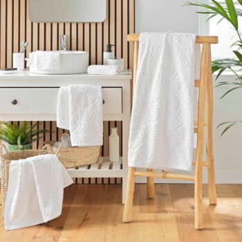 Biely froté bavlnený uterák 50x90 cm Madeira – douceur d'intérieur - Image 4