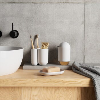Biely plastový téglik na zubné kefky Touch – Umbra – Obrázok 5