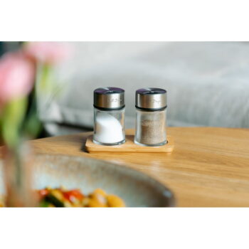 Soľnička a korenička so stojanom Soho – Vialli Design - Image 6