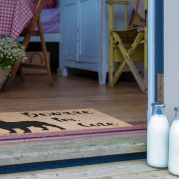 Rohožka z kokosového vlákna 40x60 cm Beware I'm Cute French Bulldog – Artsy Doormats – Obrázok 8
