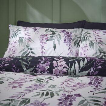 Bielo-fialové obliečky na jednolôžko 135x200 cm Wisteria - Catherine Lansfield - Image 6