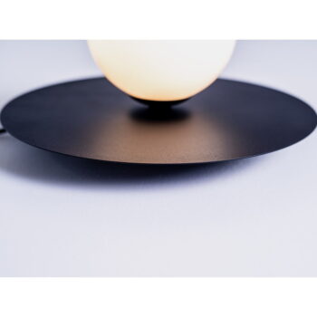 Čierna stolová lampa so skleneným tienidlom (výška 17 cm) Skiva Ball – CustomForm - Image 4