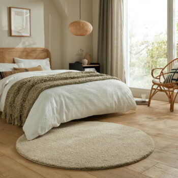 Béžový umývateľný okrúhly koberec z recyklovaných vlákien 133x133 cm Fluffy – Flair Rugs - Image 3