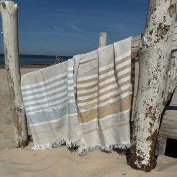 Béžová ľanová plážová osuška 85x140 cm Allure Stripe – Linen Tales - Image 3