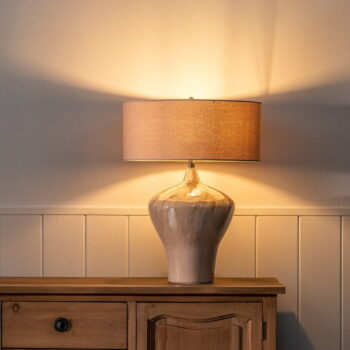 Béžová stolná lampa s textilným tienidlom (výška 66 cm) – Ixia – Obrázok 2