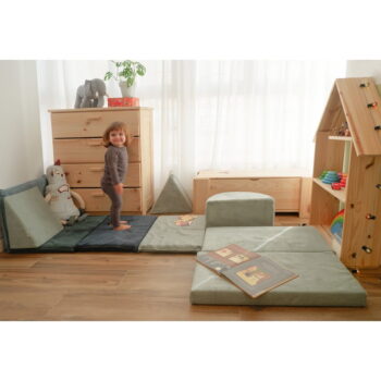 Svetlomodrý menčestrový detský puf Montessori – Little Nice Things - Image 2