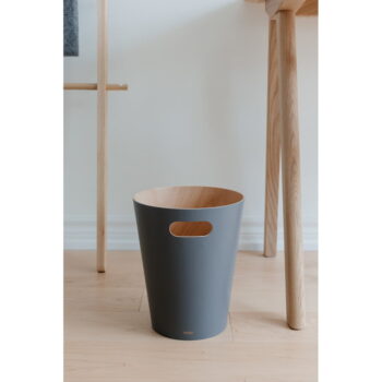 Tmavosivý drevený odpadkový kôš 7,5 l Woodrow – Umbra – Obrázok 2