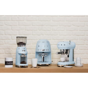 Svetlomodrý kávovar Retro Style – SMEG - Image 5