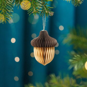 Papierová vianočná ozdoba Honeycomb Acorn – Sass & Belle - Image 3