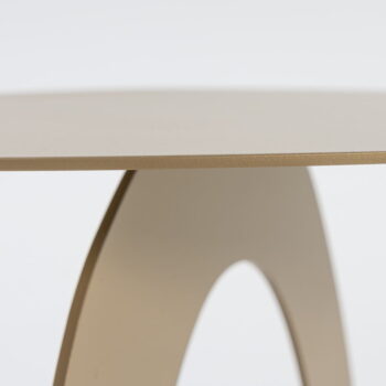 Kovový odkladací stolík 39x46 cm Alto – Spinder Design - Image 8